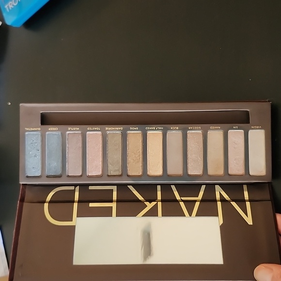 Urban decay naked 1 palette ( original formula) - Picture 3 of 4